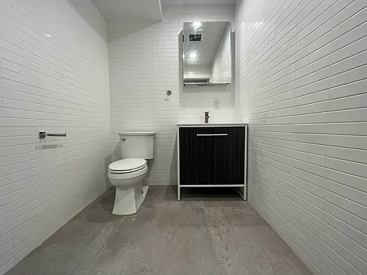 Rented by Bond New York | media 13