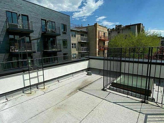 3rd image of 88 Manhattan Ave #200