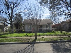 1st image of 3222 W Houston St