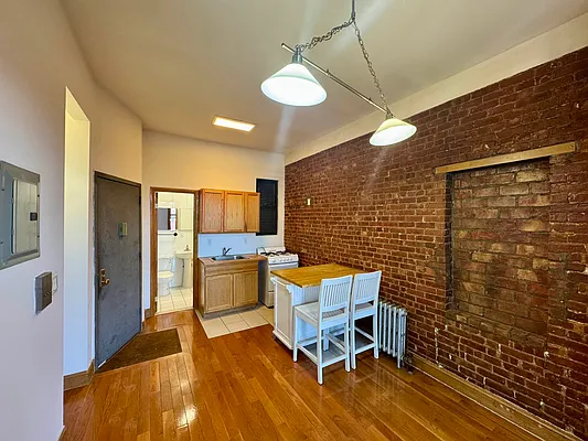 Rented by Mauro Bros Real Estate Services LLC | media 6