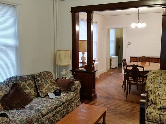 4th image of 18 Eldridge Ave