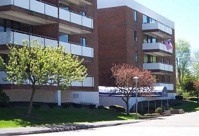 2nd image of 1460 Elm St Unit 330