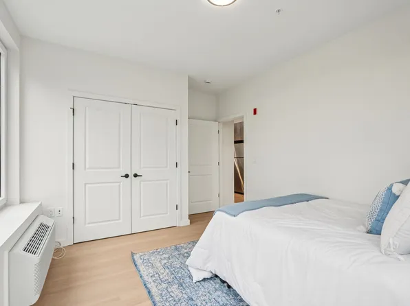 1 Mallory Avenue image 11 of 21