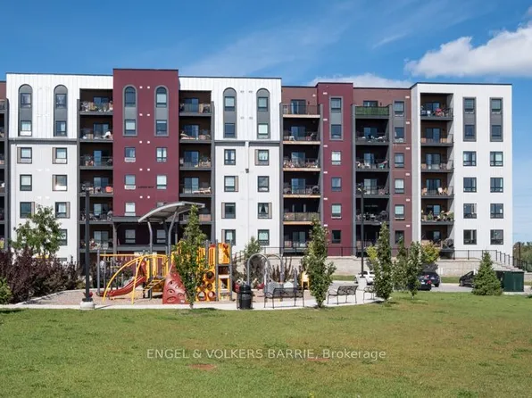 4 Spice Way #312, Barrie, ON L9J 0M2
