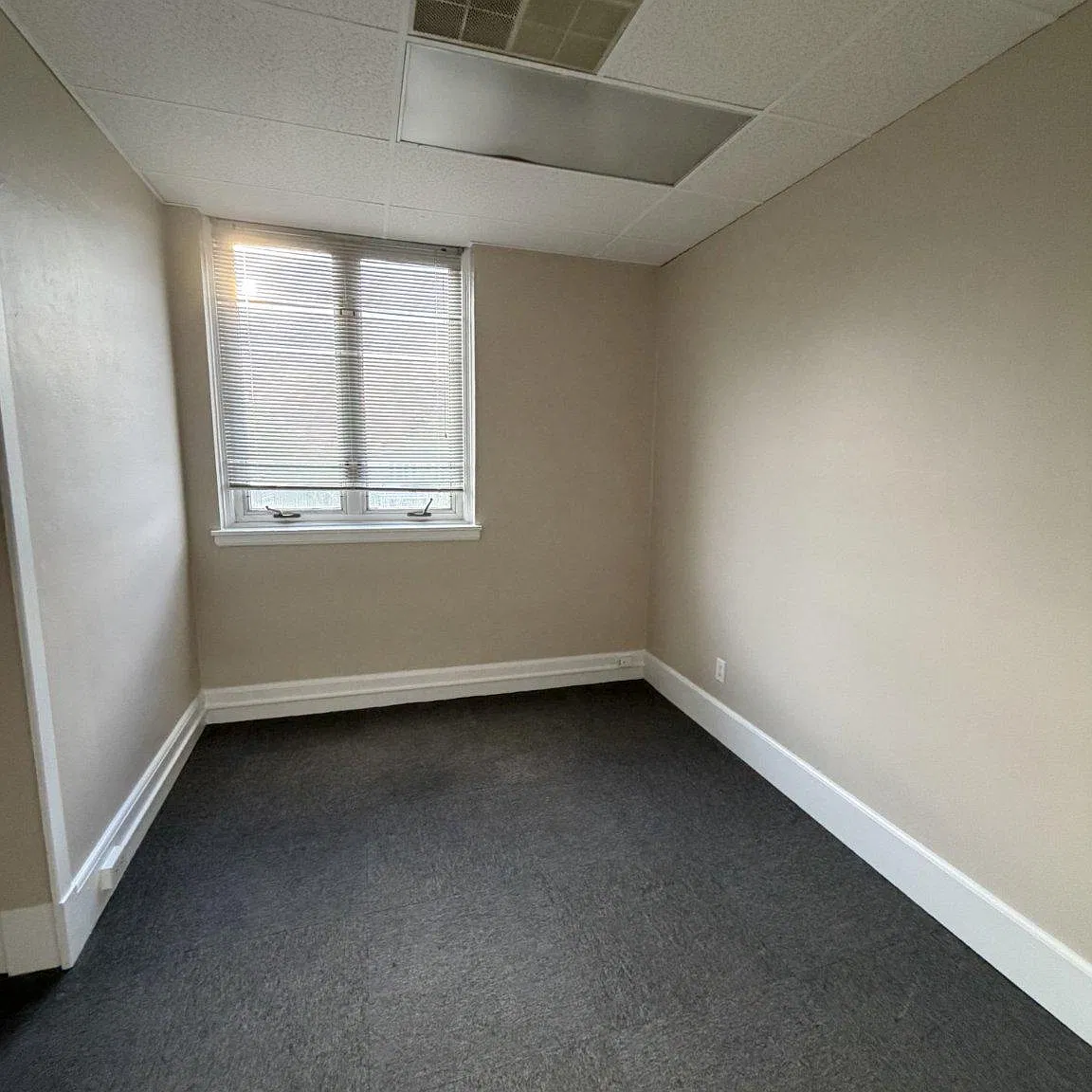 1 bed, 1.0 bath, 2238 sqft, $750 — Photo 4