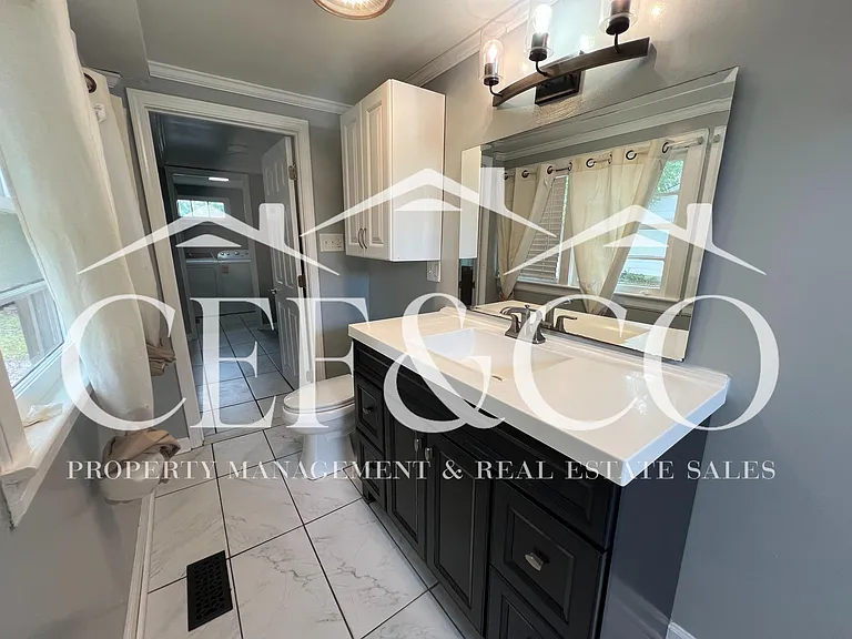 478 N Fairview Ave — Photo 7