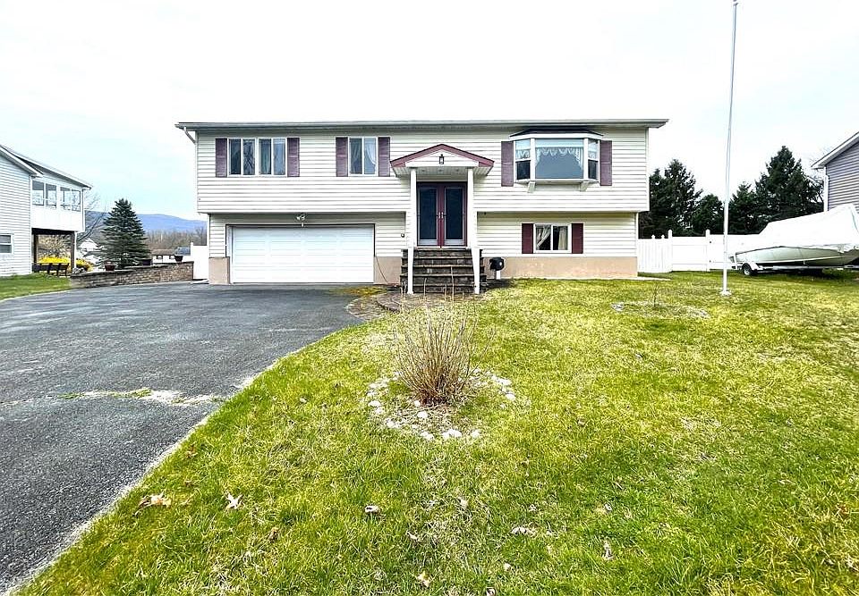1st image of 211 Dairy Lane