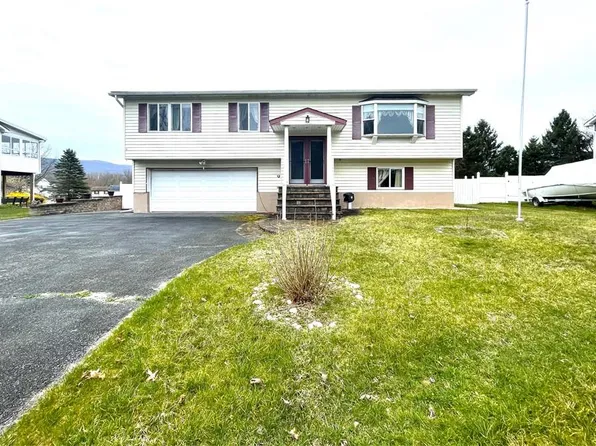 211 Dairy Lane, New Windsor, NY 12553