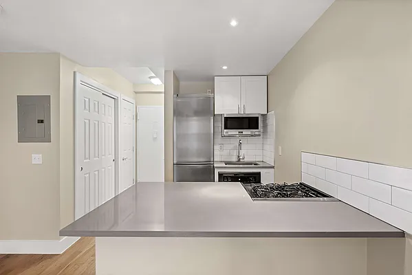 Rented by Cooper & Cooper Real Estate | media 27