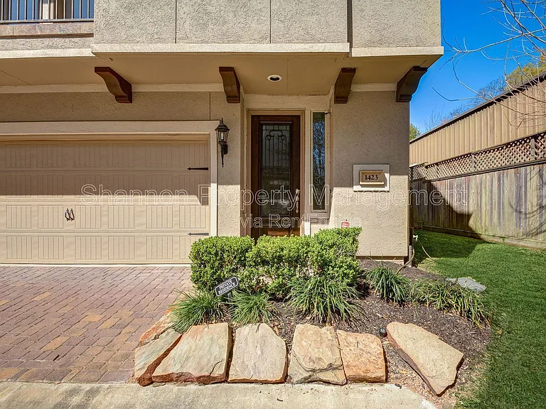 1423 Upland Orchard Dr — Photo 3