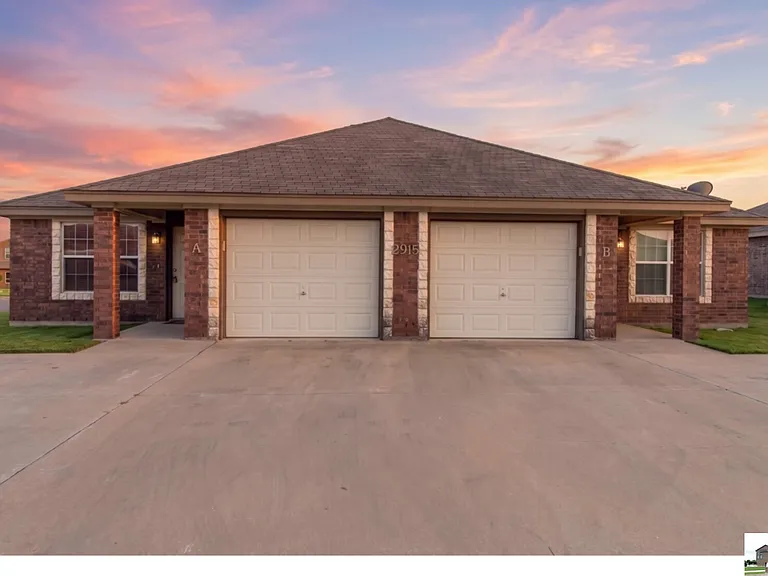 2915 Sunflower Trl #B — Photo 1