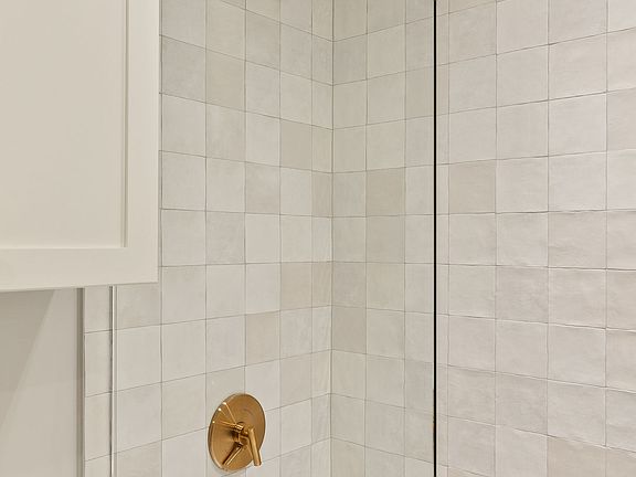 3rd image of 1325 N Dewey Ave #1325