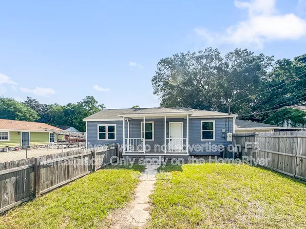 26 Lincoln Rd #A, Perdido Key, FL 32507