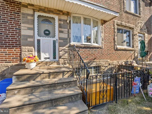 2903 Hellerman St, Philadelphia, PA 19149