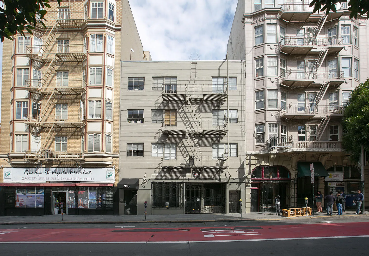 786 Geary — Photo 2