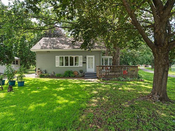 3rd image of 5025 Zenith Ave N