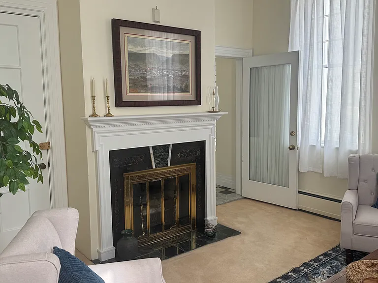 528 Washington St — Photo 2