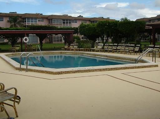 4th image of 4705 NW 35th St APT 412