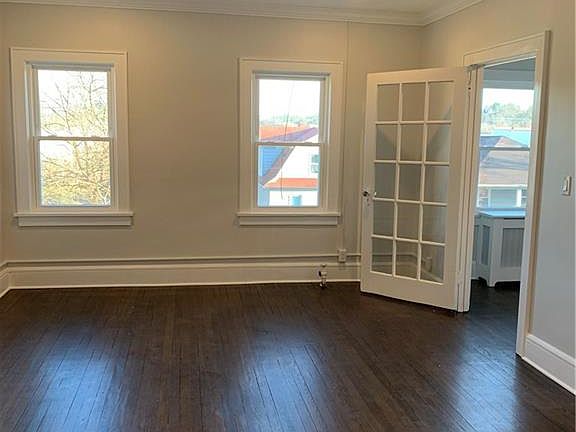 3rd image of 16 Minerva Pl APT 3A