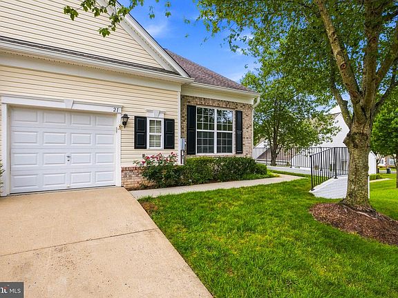 5th image of 21 Fawn Ln #21-4