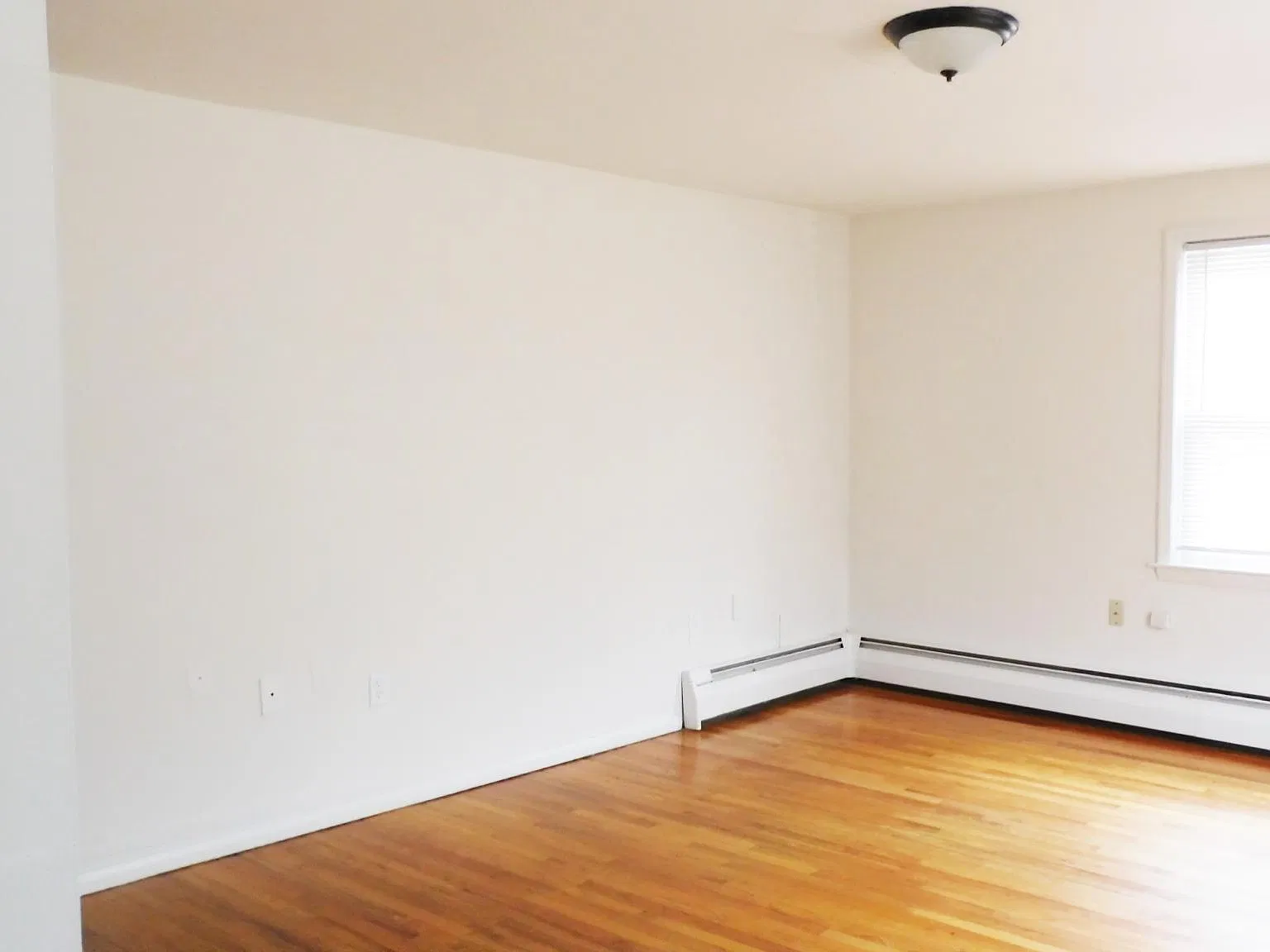 117 Oxford St — Photo 2