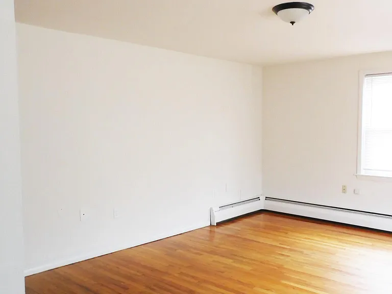 117 Oxford St #C-6 — Photo 5