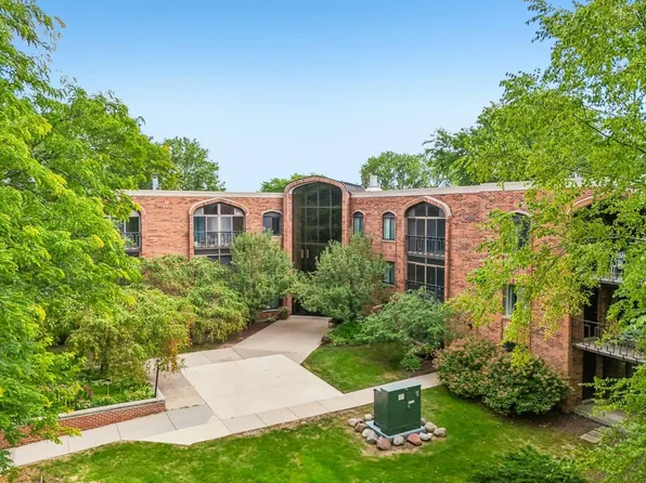 6302 Mineral Point Rd Unit 213, Madison, WI 53705