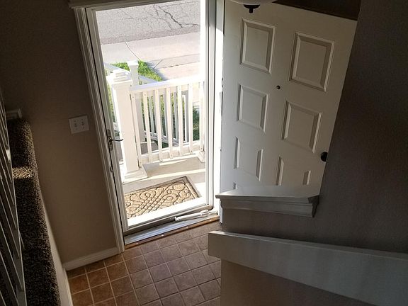 Split-level Foyer