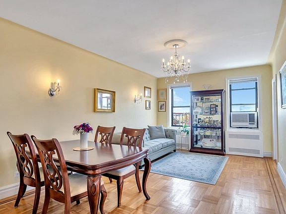 2nd image of 909 E 29th St APT 6D