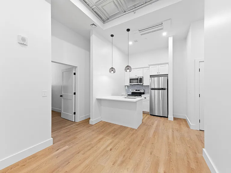 99 Richmond St #101 — Photo 7