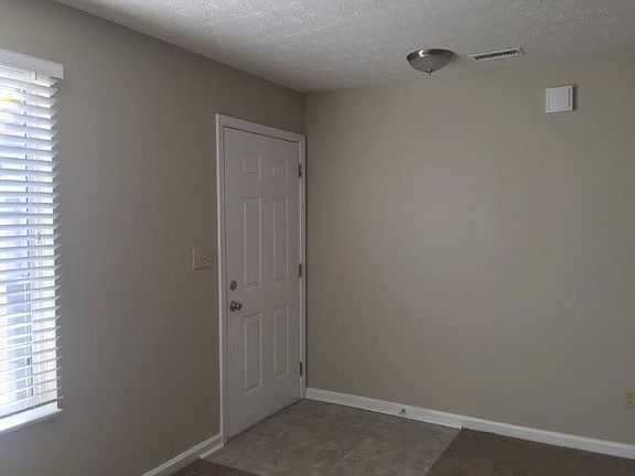 3rd image of 4920 Clarkson Dr