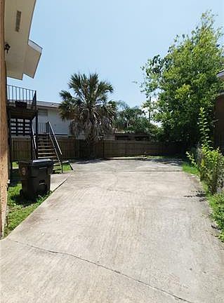 2nd image of 4117 Paris Ave