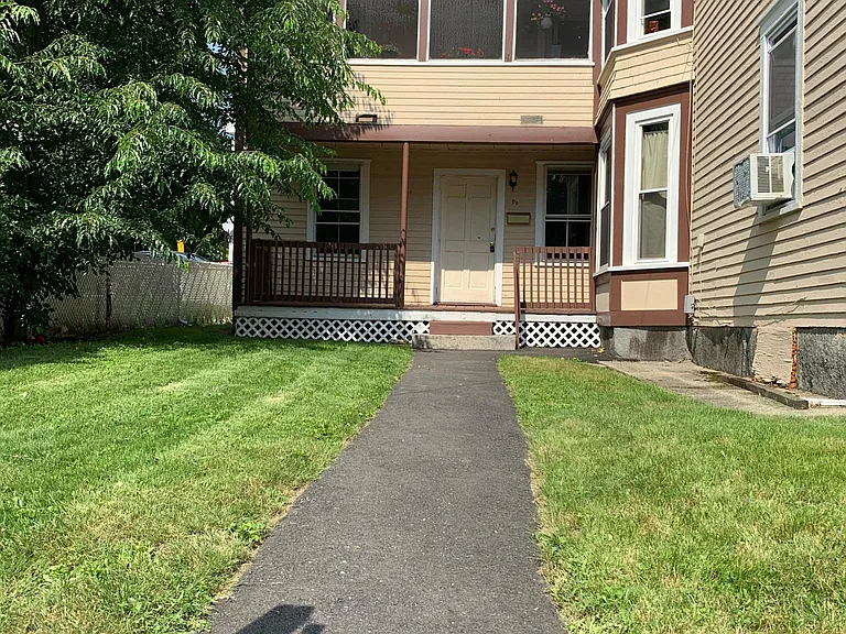 9 Charles St #B — Photo 2