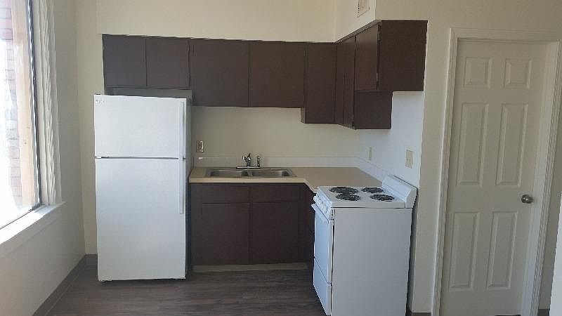 1st image of 123 N Bernard St APT 305