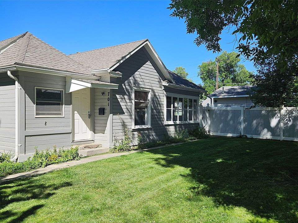 1st image of 701 2nd Ave SW