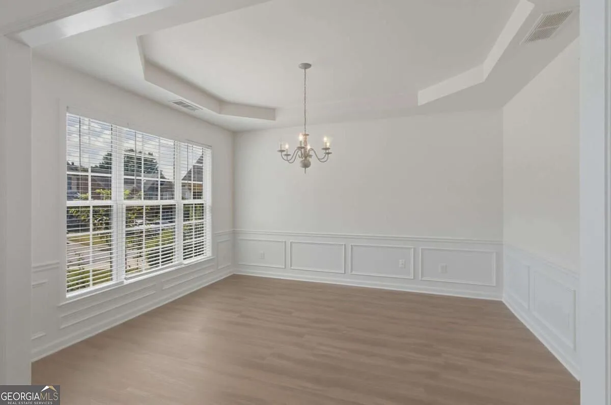 4 bed, 2.5 bath, 1983 sqft, $2,495 — Photo 3