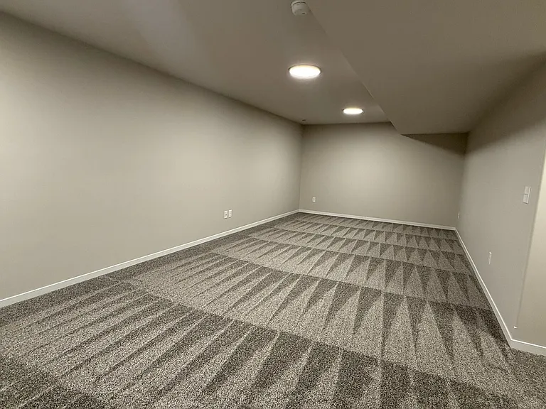 7004 Claystone Dr — Photo 20