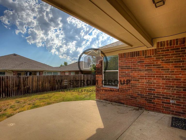 10904 Rising Mist Ct — Photo 33