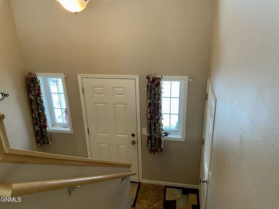 4th image of 300 8th St NW