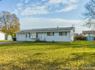 7302 22nd Ave, Jenison, MI 49428