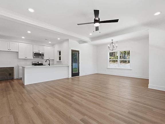3rd image of 1010 Lower Mill Rd
