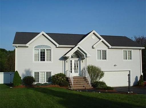 1st image of 7 Applewood Ln