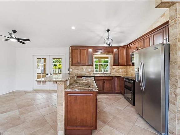 4th image of 18343 Hawthorne RD