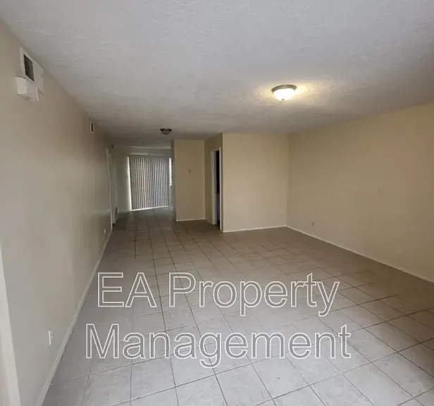 1220 Rosemont Ave NW — Photo 16