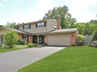 1722 Ivy Ln, Northbrook, IL 60062