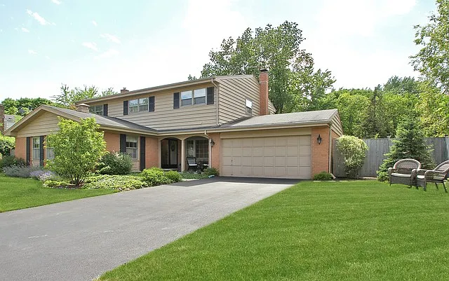 1722 Ivy Ln photo 1
