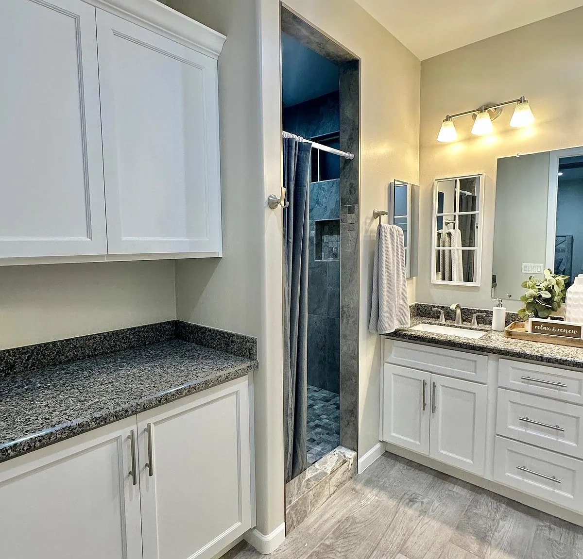 4 bed, 2.0 bath, 2064 sqft, $2,200 — Photo 4