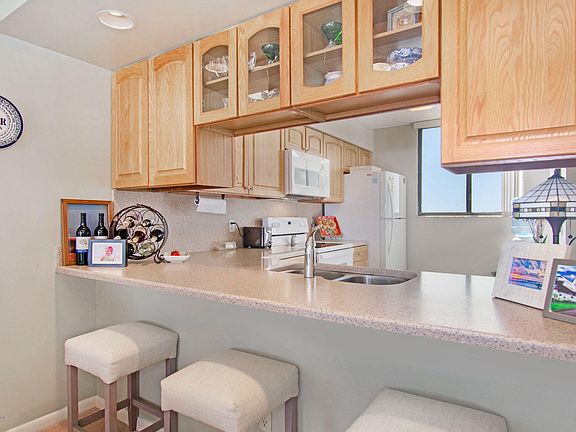 5th image of 300 Columbia Dr APT 2408