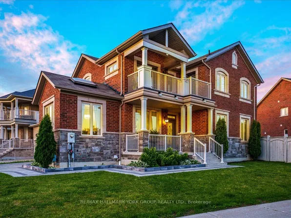 66 Philips View Cres, Richmond Hill, ON L4E 0S9