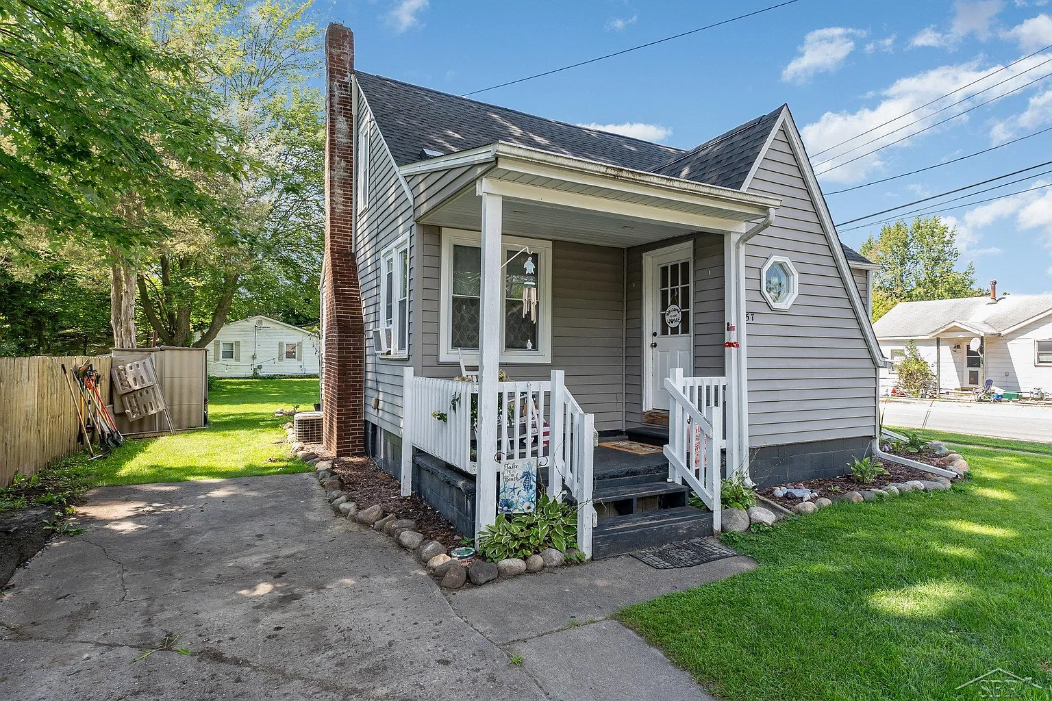 157 N Genesee St photo 1